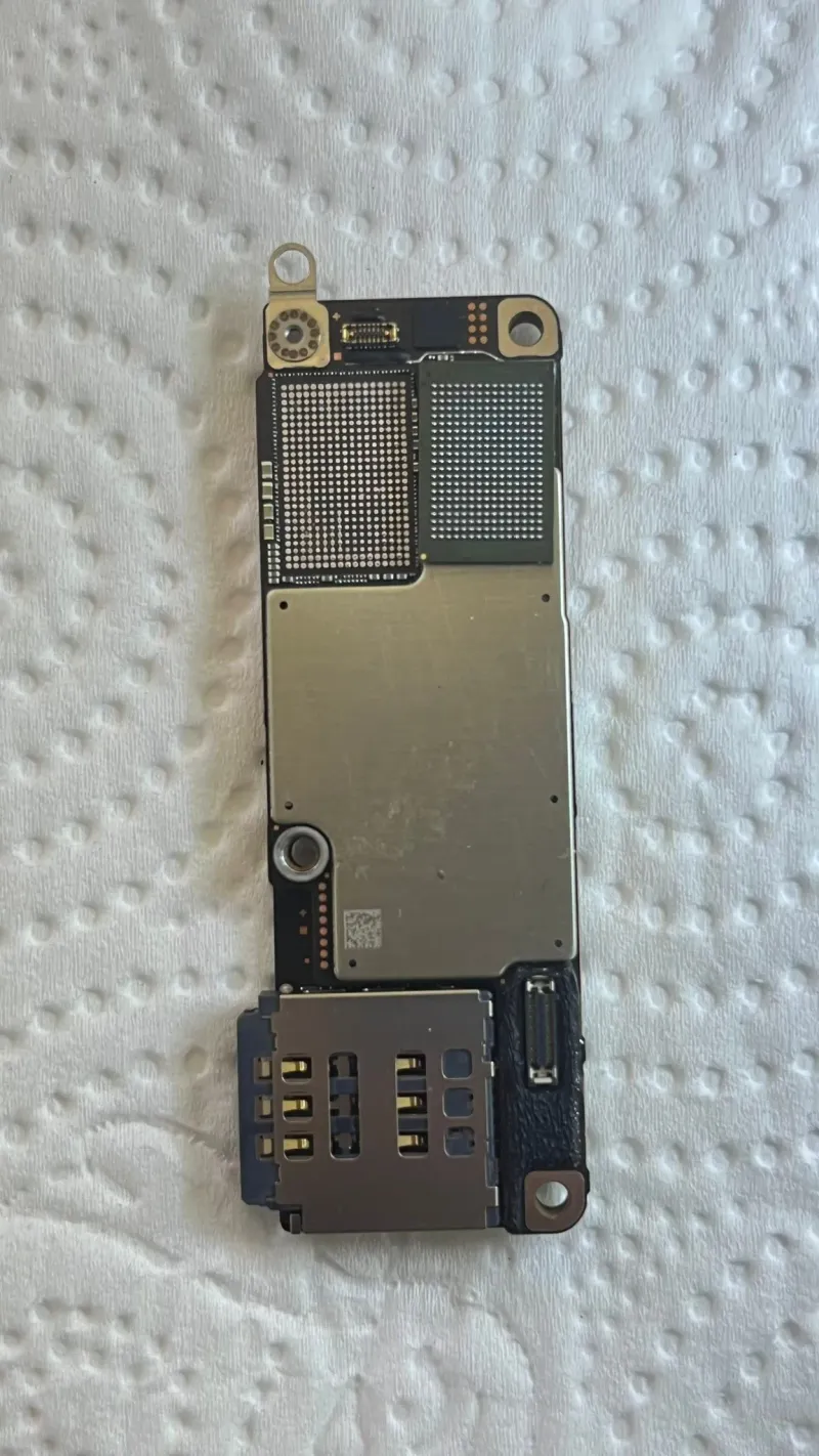 🔧 iPhone 16 Pro — NAND Değişimi (Başarıyla Tamamlandı)